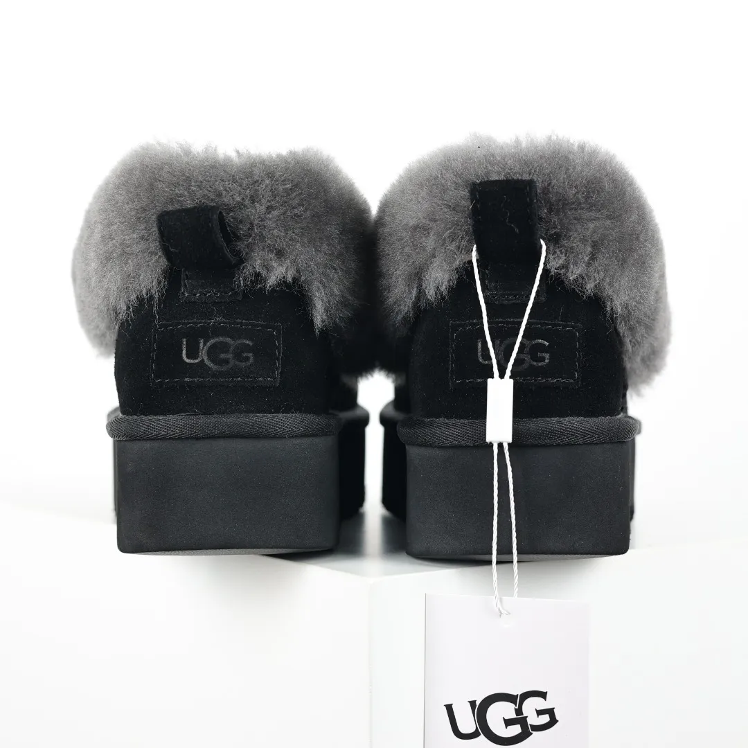 Pick up locally 💰580 Core recommendation Good price It is a very suitable choice for home use. In recent years, uug has launched a series of styles, which are partially geared towards the preferences of young consumers and have also moved to the forefront of fashion trends. Shoe body material: water-repellent coated suede upper, 17 mm UGGPURE™ implantable wool insole, lightweight non-slip and comfortable rubber outsole, with brand LOGO and trademark, with full packaging Size: 35 36 37 38 39 40